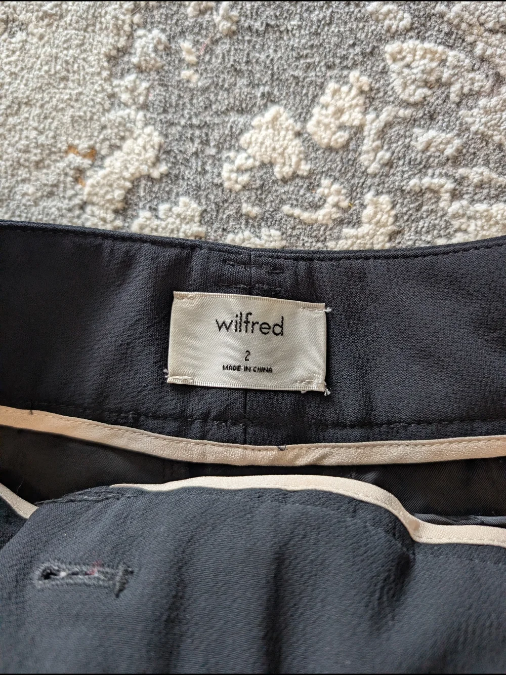 Wilfred Effortless Tie Pant with Burgundy & Cream Side Stripes - Picture 4 of 4